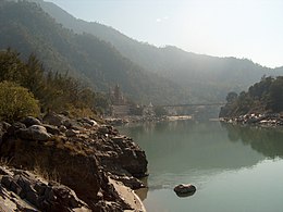 De rivier de Ganges in Rishikesh