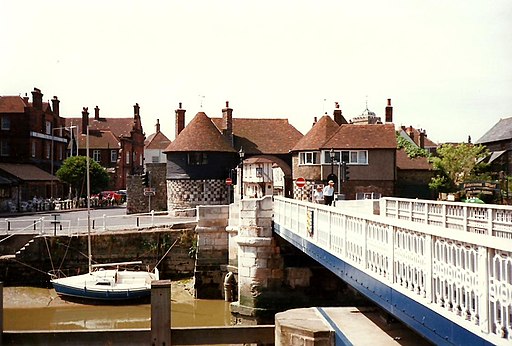 River Stour at Sandwich - geograph.org.uk - 2211256