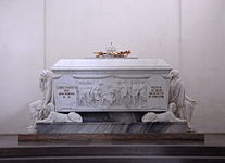 Kristian VI (1699–1746) ligg i ein sarkofag av marmor utført av Johannes Wiedewelt. Foto: FaceMePLS