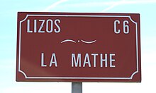 Ulice v obci Lizos (Hautes-Pyrénées) 2.jpg