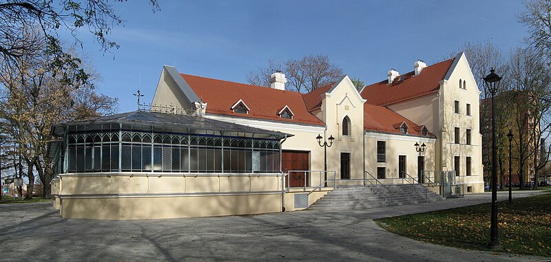 File:Siemianowice Slaskie Rheinbaben Palace.jpg