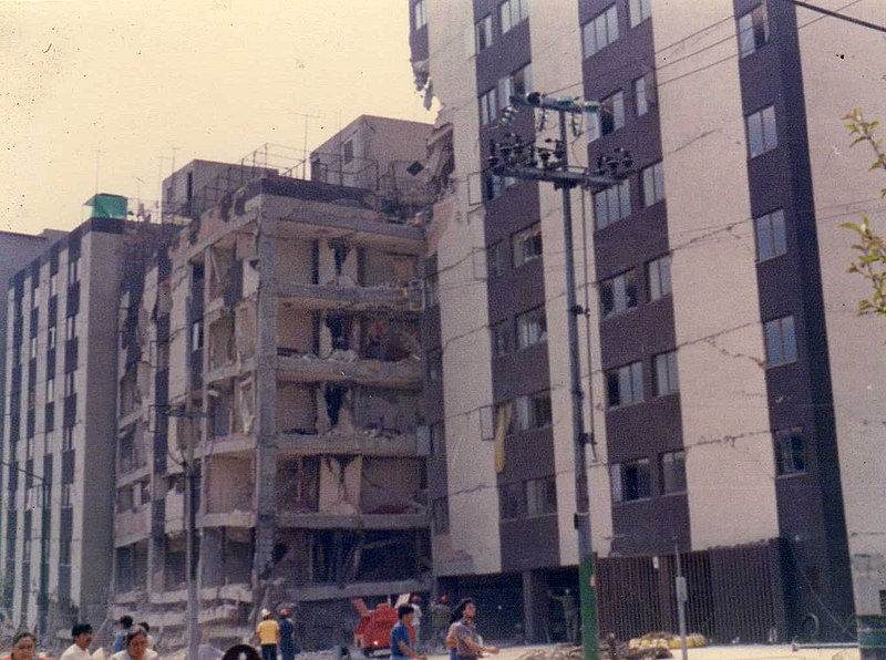 File:Sismo 1985 Ciudad de México 44.jpg