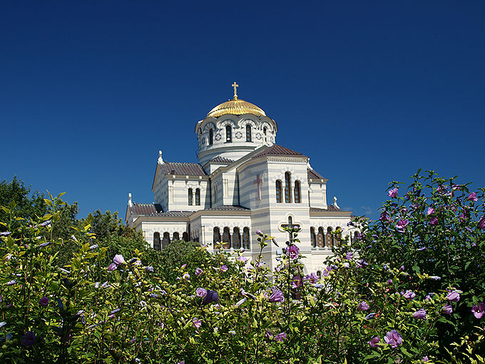 St. Vladimir's Cathedral, dedicated to the Heroes of Sevastopol (Crimean War).
