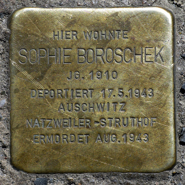 File:Stolperstein Brunnenstr 18 (Mitte) Sophie Boroschek.jpg