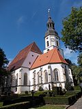 Entity Ev.  Stadtkirche and Kirchhof Strehla, with the following individual monuments: Church, 22 tombs, a tomb, memorial for those who fell in the Franco-German war, war memorial for those who fell in the First World War in the churchyard and morgue on the cemetery extension (see individual monument document Obj. 09267268) and Cemetery and cemetery as a whole