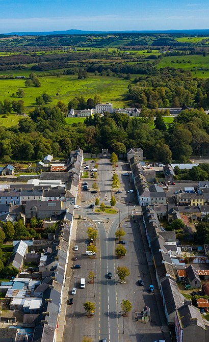 How to get to Strokestown with public transit - About the place