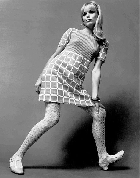 File:Sweater knit dress 1967.jpg