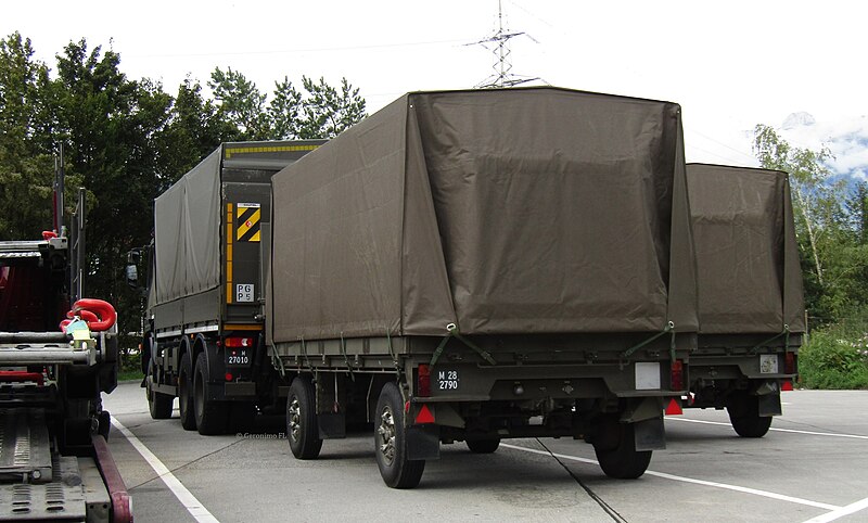 File:Swiss military trailer M282790.jpg