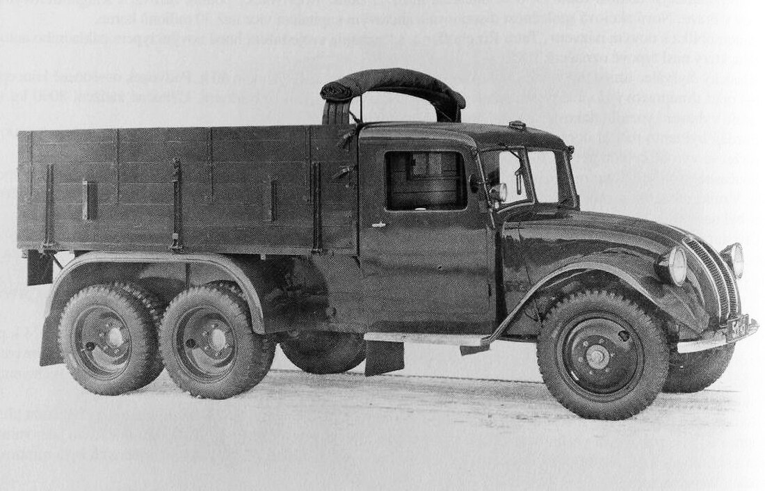 Tatra T82