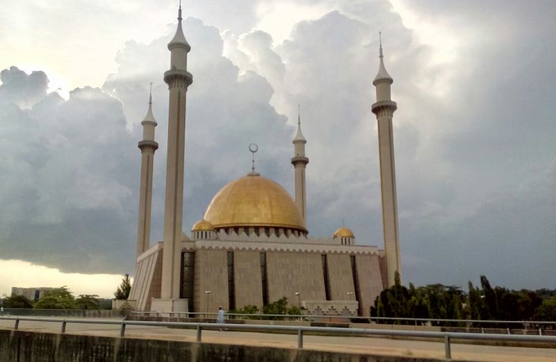 File:The National Mosque in Abuja Nigeria.jpeg