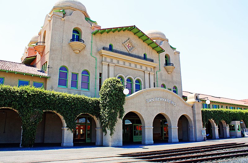 File:The Santa Fe Depot in San Bernardino, CA (9494837081).jpg