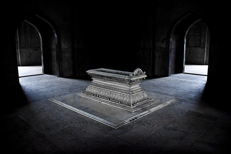 Fichier:Tomb of Safdarjung, New Delhi.jpg