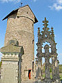 Turm der ehemaligen romanischen Kapelle aus dem 12. Jahrhundert