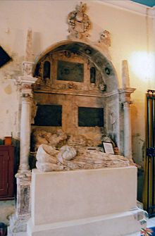 The tomb of Sir John and Lady White in the White Chapel of the Church of St. Nicholas, Tuxford Tuxford Church - Sir John White Full Tomb - 2004.jpg