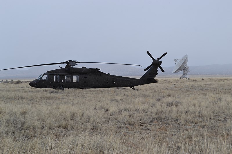 File:UH-60 Blackhawk Helicopters land at the Very Large Array.jpg