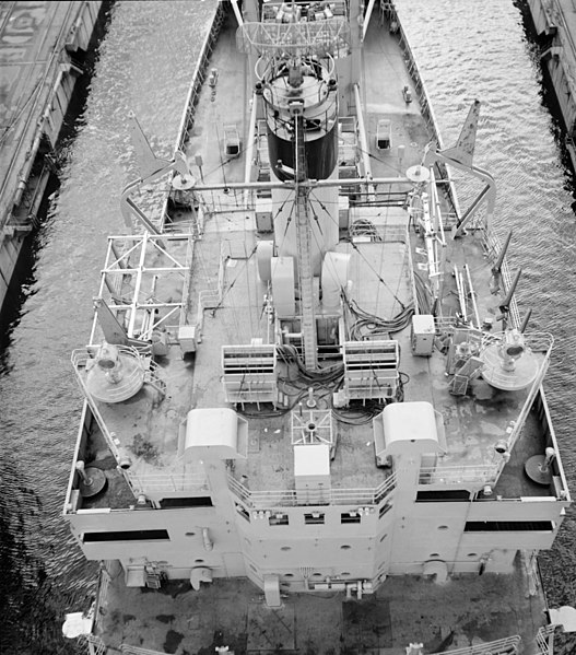 File:USS Bellatrix (AF-62) at the Puget Sound Naval Shipyard, Washington (USA), on 18 November 1961, bridge view (6928437).jpg