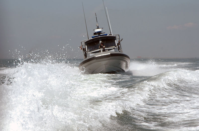 File:US Navy 060510-N-5330L-646 An Inshore Boat Unit assigned to Naval Coastal Warfare Squadron Four (NCWS-4) performs a demonstration on board Naval Amphibious Base Little Creek.jpg