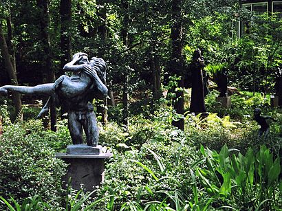 How to get to Umlauf Sculpture Garden & Museum with public transit - About the place