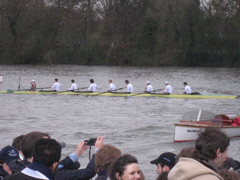 File:University Boat Race 2008 (2371522795).jpg
