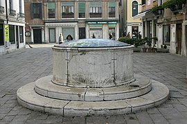 Well in the Campo S. Maria Sofia