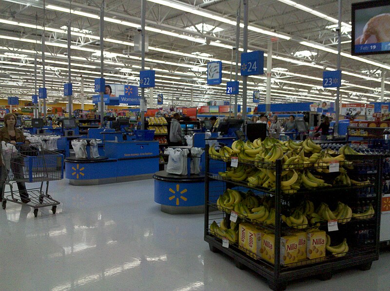 File:Walmart 5117 in Waynesboro, Virginia front end.jpg