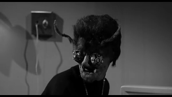 Image: Wasp Woman (1959) screencap