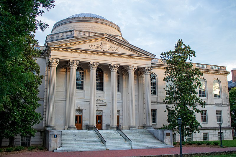 File:Wilson Library quad skew.jpg