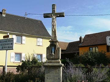 Crucifixo no centro da comuna