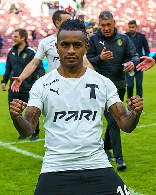 <span class="mw-page-title-main">Yordy Reyna</span> Peruvian footballer (born 1993)