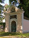 Erbbegräbnis der Familie Fredersdorf, neben dem Friedhof