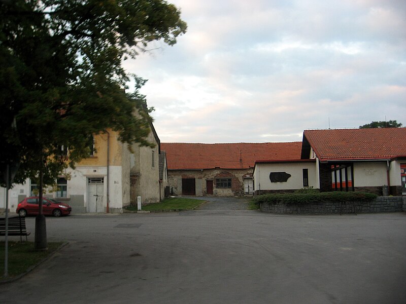 File:Zvole.jpg