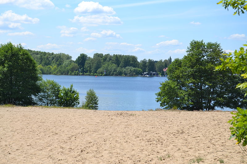 File:'Weisser Strand' am Flakensee in Woltersdorf Juni 2014 - 04.JPG