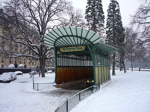 dicule Guimard  Porte Dauphine, Paris 2013