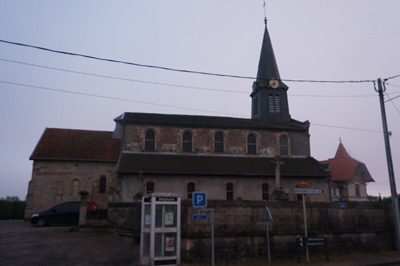 File:Église de Brabant-le-Roi.jpg