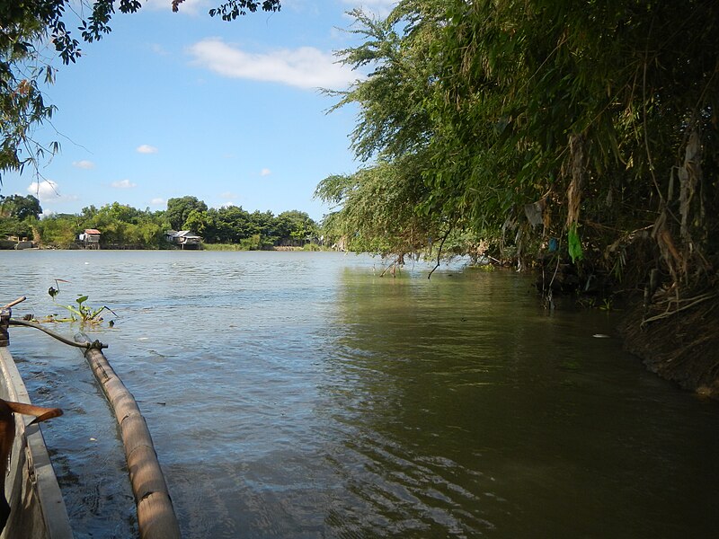 File:08089jfPampanga River banks Candelaria Boats Fish Delta Bulacan Roadsfvf 06.JPG