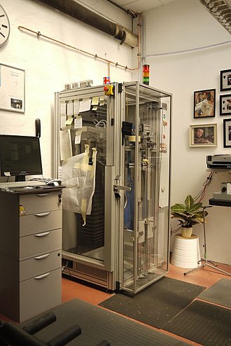 A Plek machine used for fret brushing at Duesenberg Guitar Factory 09 plek.JPG