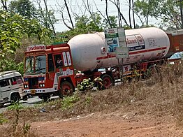 LPG tanker operated by Indane (an IOCL subsidiary) with a 17 tonnes bullet-shaped tank 17 ton LPG Tank Truck.jpg