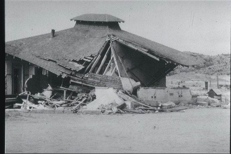 File:1952 Kern County earthquake - Damaged school.tif