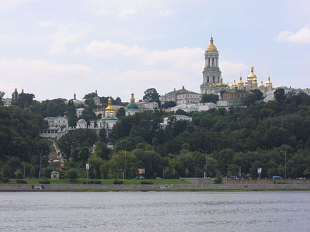 Le monastère Laure des Grottes de Kiev est situé sur les collines de la rive droite du Dniepr.