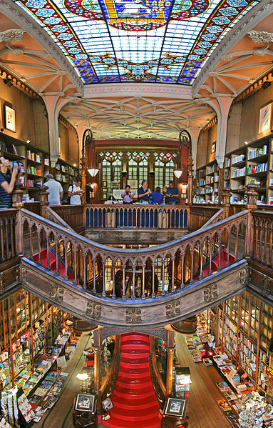 File:A Livraria Lello e Irmão-A ponte de encanto.jpg