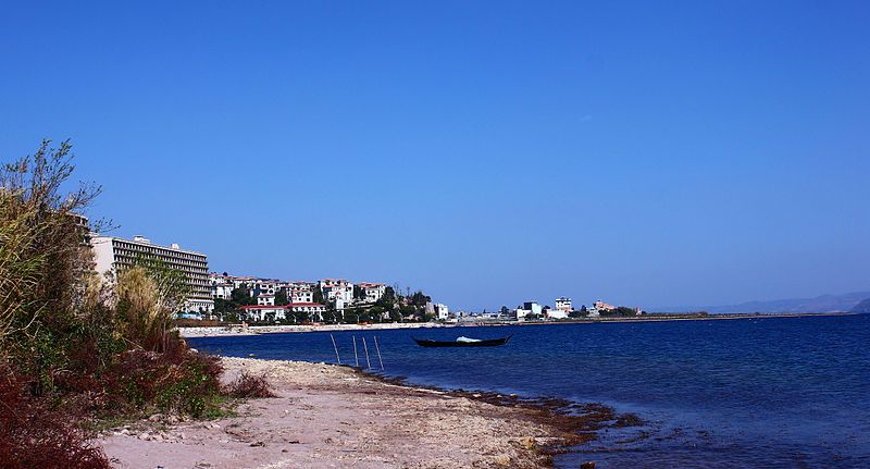 File:A Villa area near Fuxian Lake.jpg