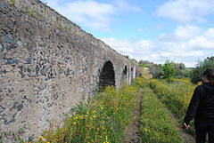 View of the Aqueduct at Valcorrente [it]