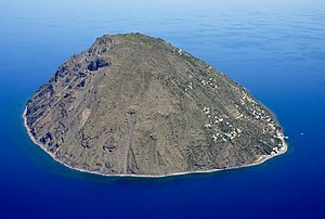 Aerial image of Alicudi (view from the south).jpg