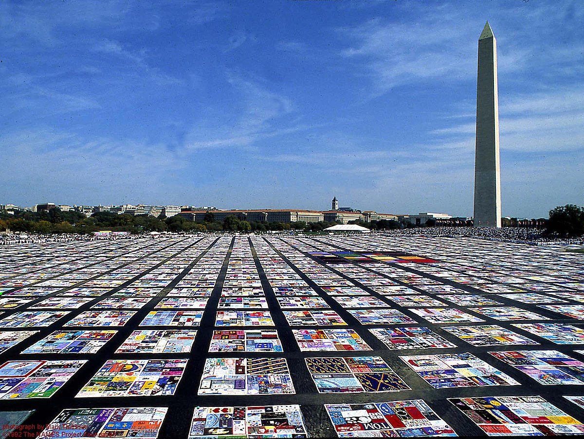 The names project aids memorial quilt hi-res stock photography and images -  Alamy