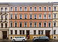 Mietshaus in geschlossener Bebauung und Werkstatt im Hof