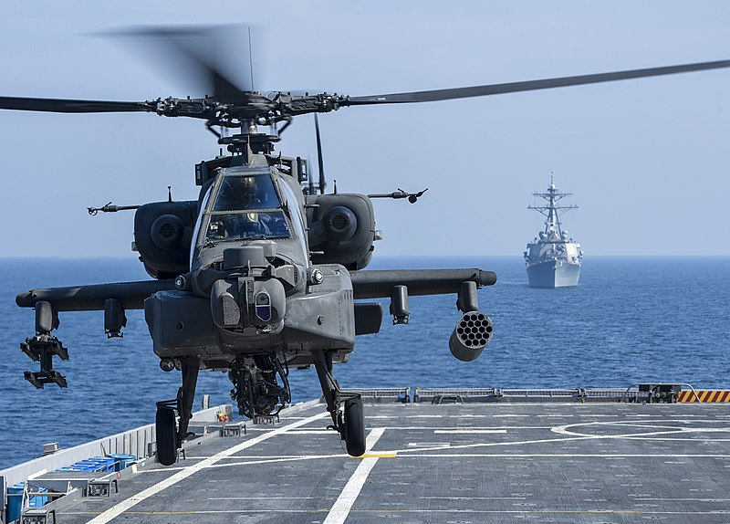 File:An AH-64D takes off from USS Ponce. (8189830047).jpg