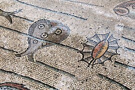 Aquileia Basilica - Mosaik 23 Fische.jpg