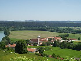 Utsikt over klosteret