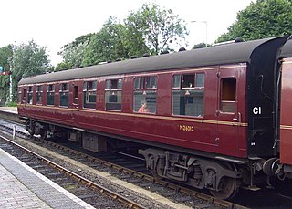 <span class="mw-page-title-main">Standard Corridor</span> British mid-20th century railway carriage