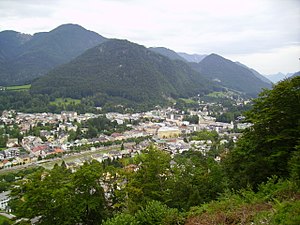 City of Ischl and Jainzenberg with Kaiserpark (left at the foot; from Siriuskogel)